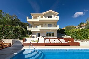 Luxury Villa Lovric Private Heated Pool