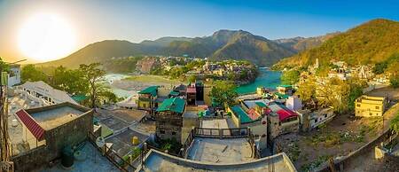 Skyard Hostel Rishikesh (Laxman Jhula)