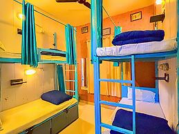 Skyard Hostel Rishikesh (Laxman Jhula)