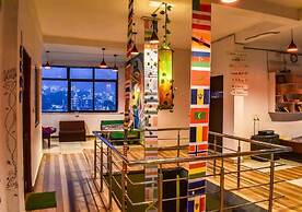 Skyard Hostel Rishikesh (Laxman Jhula)