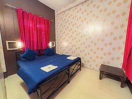 Skyard Hostel Rishikesh (Laxman Jhula)