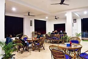 Skyard Hostel Rishikesh (Laxman Jhula)