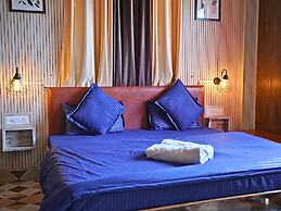Skyard Hostel Rishikesh (Laxman Jhula)