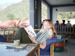 Skyard Hostel Rishikesh (Laxman Jhula)