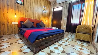 Skyard Hostel Rishikesh (Laxman Jhula)
