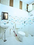 Skyard Hostel Rishikesh (Laxman Jhula)