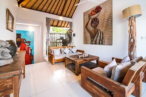 Fabulous Private Villa, 3 BR, Canggu With Staff