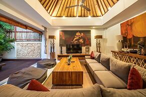 Fabulous Private Villa, 3 BR, Canggu With Staff