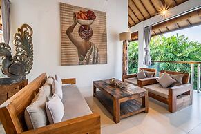 Fabulous Private Villa, 3 BR, Canggu With Staff