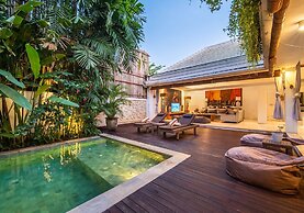 Fabulous Private Villa, 3 BR, Canggu With Staff