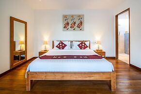 Fabulous Private Villa, 3 BR, Canggu With Staff