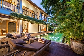 Fabulous Private Villa, 3 BR, Canggu With Staff