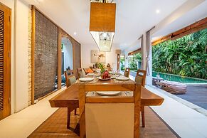 Fabulous Private Villa, 3 BR, Canggu With Staff