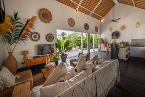 Traditional Private Villa, 3 BR, Uluwatu