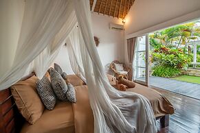 Traditional Private Villa, 3 BR, Uluwatu