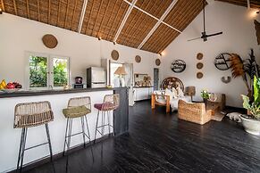Traditional Private Villa, 3 BR, Uluwatu