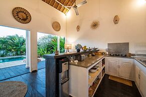 Traditional Private Villa, 3 BR, Uluwatu
