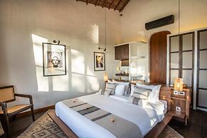 Stunning Villas Complex, 12 BR, Canggu With Staff