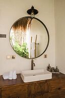 Stunning Villas Complex, 12 BR, Canggu With Staff