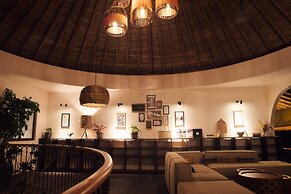 Stunning Villas Complex, 12 BR, Canggu With Staff