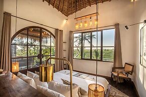 Stunning Villas Complex, 12 BR, Canggu With Staff