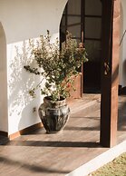 Stunning Villas Complex, 12 BR, Canggu With Staff