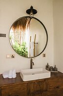 Stunning Villas Complex, 12 BR, Canggu With Staff