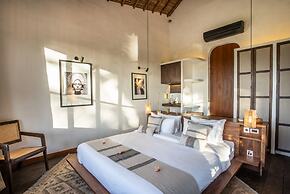 Stunning Villas Complex, 12 BR, Canggu With Staff