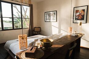 Stunning Villas Complex, 12 BR, Canggu With Staff