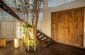 Stunning Villas Complex, 12 BR, Canggu With Staff