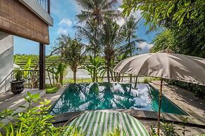 Tropical Private Villa, 3 BR, Canggu Ricefield View