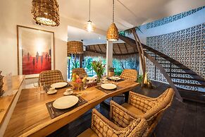 Tropical Private Villa, 3 BR, Canggu Ricefield View