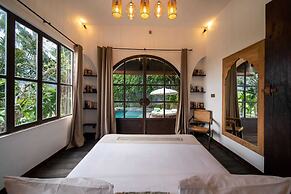 Tropical Private Villa, 3 BR, Canggu Ricefield View