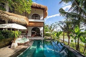 Tropical Private Villa, 3 BR, Canggu Ricefield View
