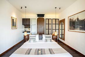 Breathtaking Private Villa, 6 BR, Canggu With Staff
