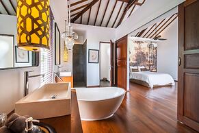 Exclusive Villas Complex, 8 BR, Canggu With Staff