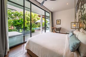 Exclusive Villas Complex, 8 BR, Canggu With Staff