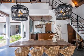 Exclusive Villas Complex, 8 BR, Canggu With Staff