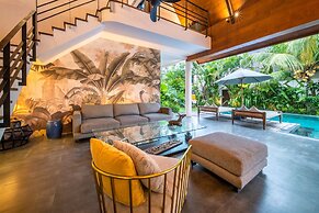 Exclusive Villas Complex, 8 BR, Canggu With Staff
