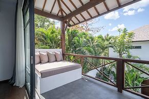 Exclusive Villas Complex, 8 BR, Canggu With Staff