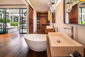 Splendid Private Villa, 4 BR, Canggu With Staff