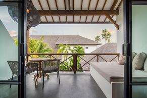 Splendid Private Villa, 4 BR, Canggu With Staff
