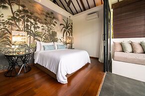 Splendid Private Villa, 4 BR, Canggu With Staff