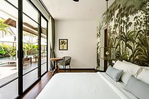 Splendid Private Villa, 4 BR, Canggu With Staff