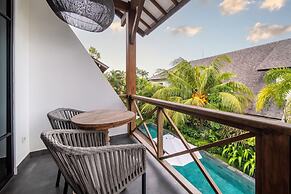 Splendid Private Villa, 4 BR, Canggu With Staff