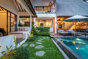 Splendid Private Villa, 4 BR, Canggu With Staff