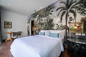 Splendid Private Villa, 4 BR, Canggu With Staff