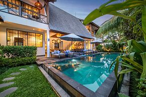 Splendid Private Villa, 4 BR, Canggu With Staff