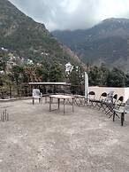Ravine  inn
