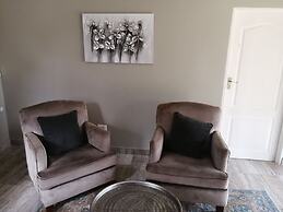 Room in B&B - Immaculate and Beautiful Chalet - Fully Equipped